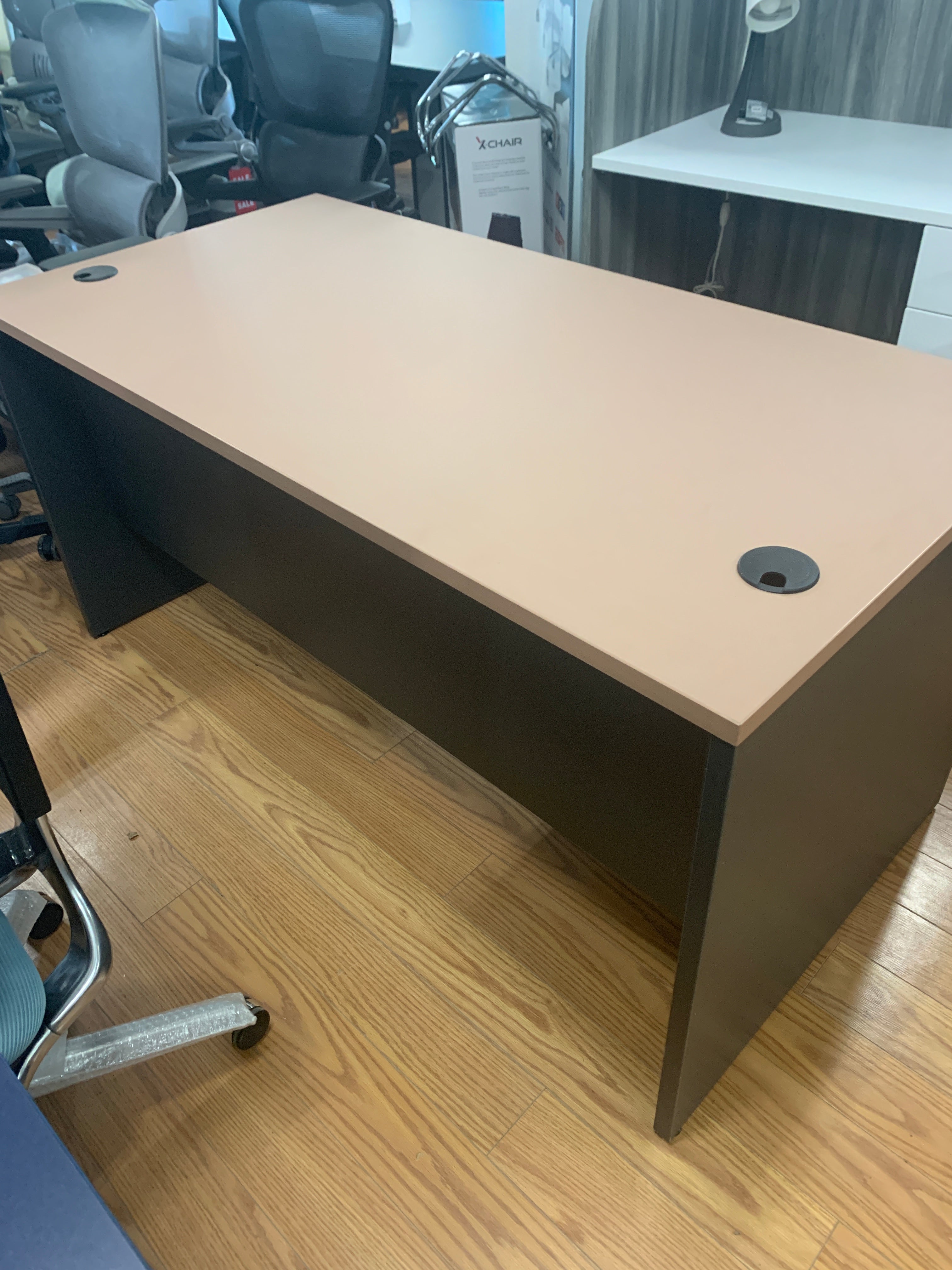 Floor Model IOF Custom Colour Desk Unit