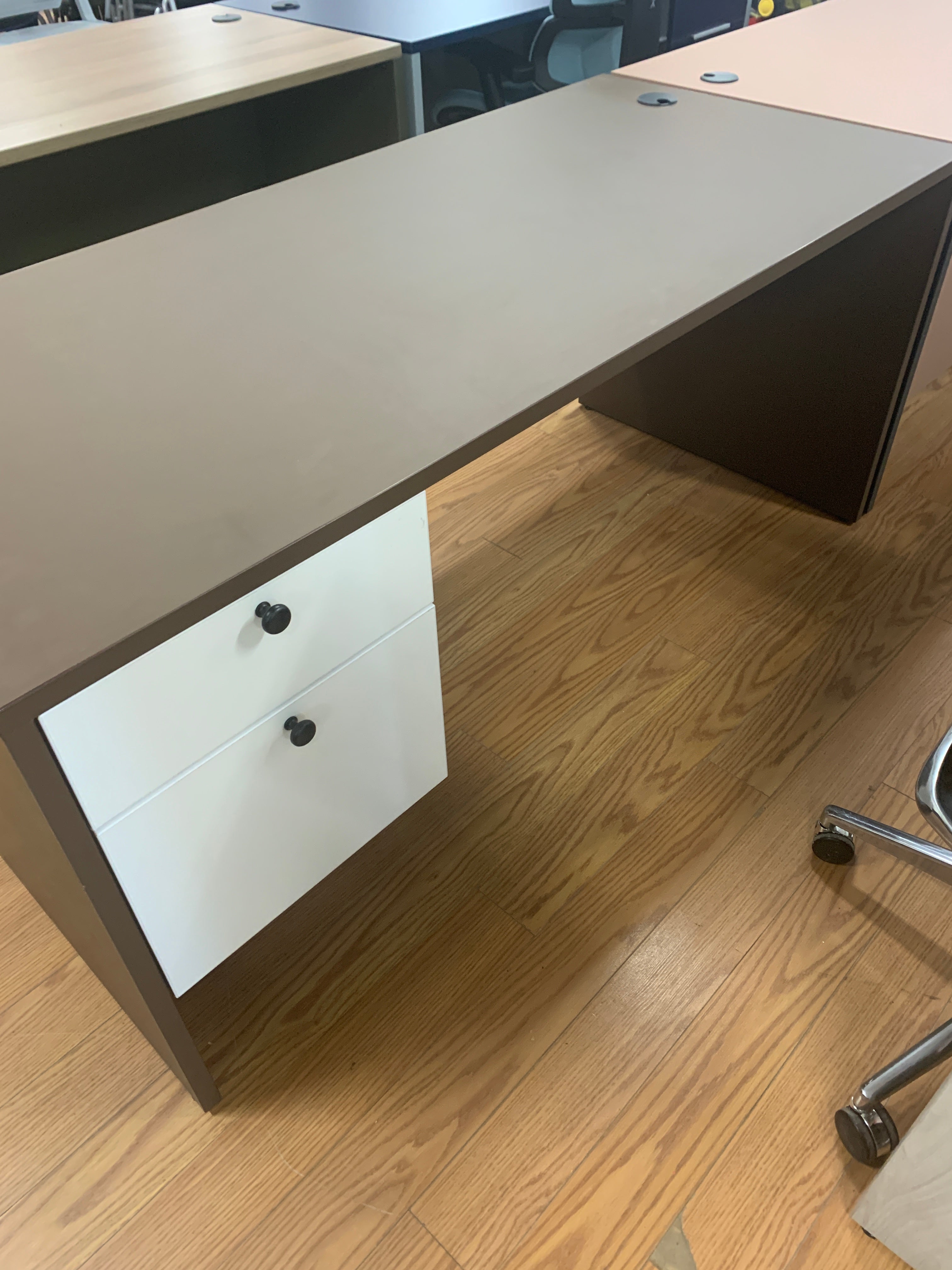 Floor Model IOF Custom Colour Desk Unit
