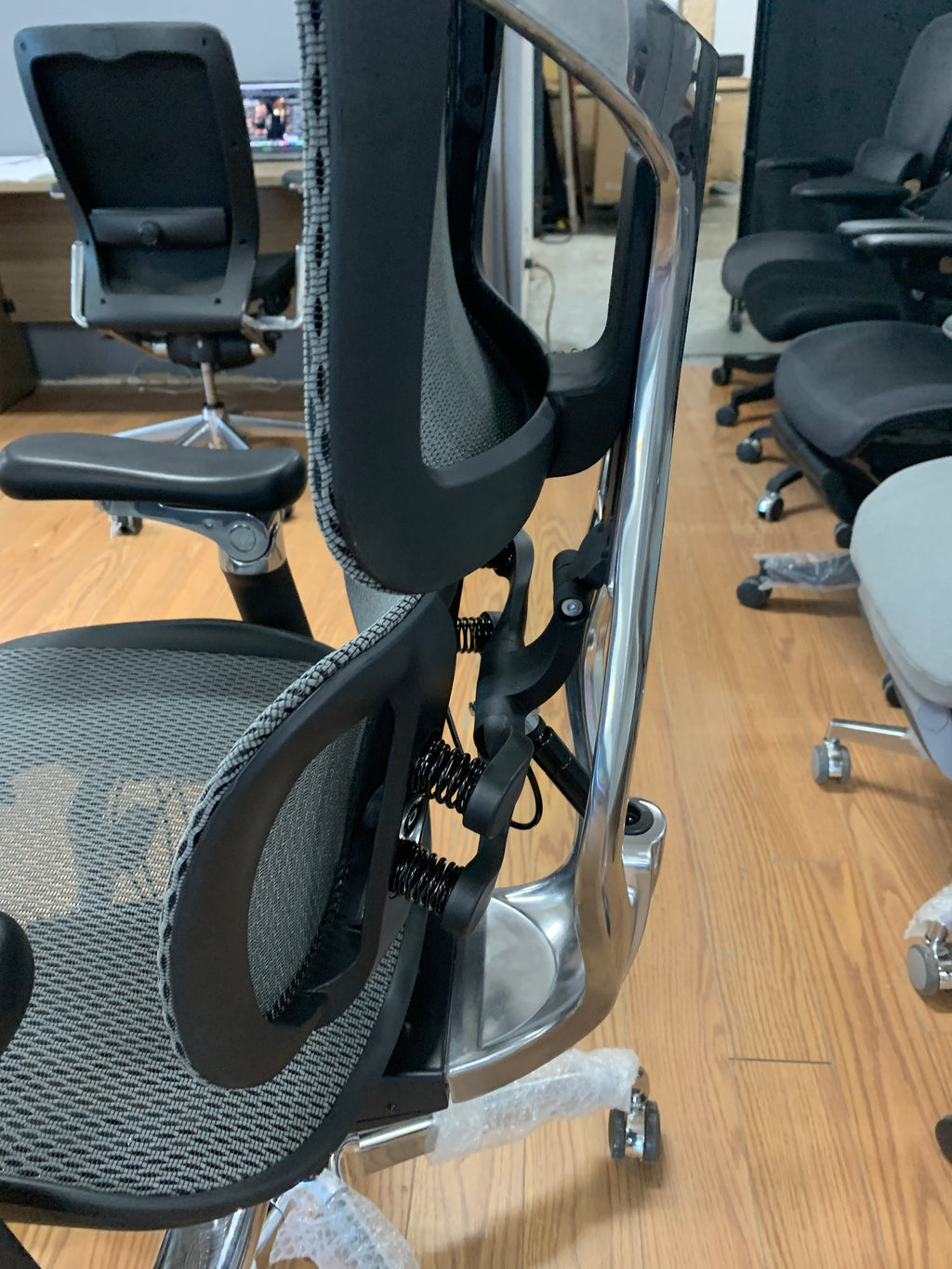 Floor Model SIHOO S-300 Ergonomic Task Chair