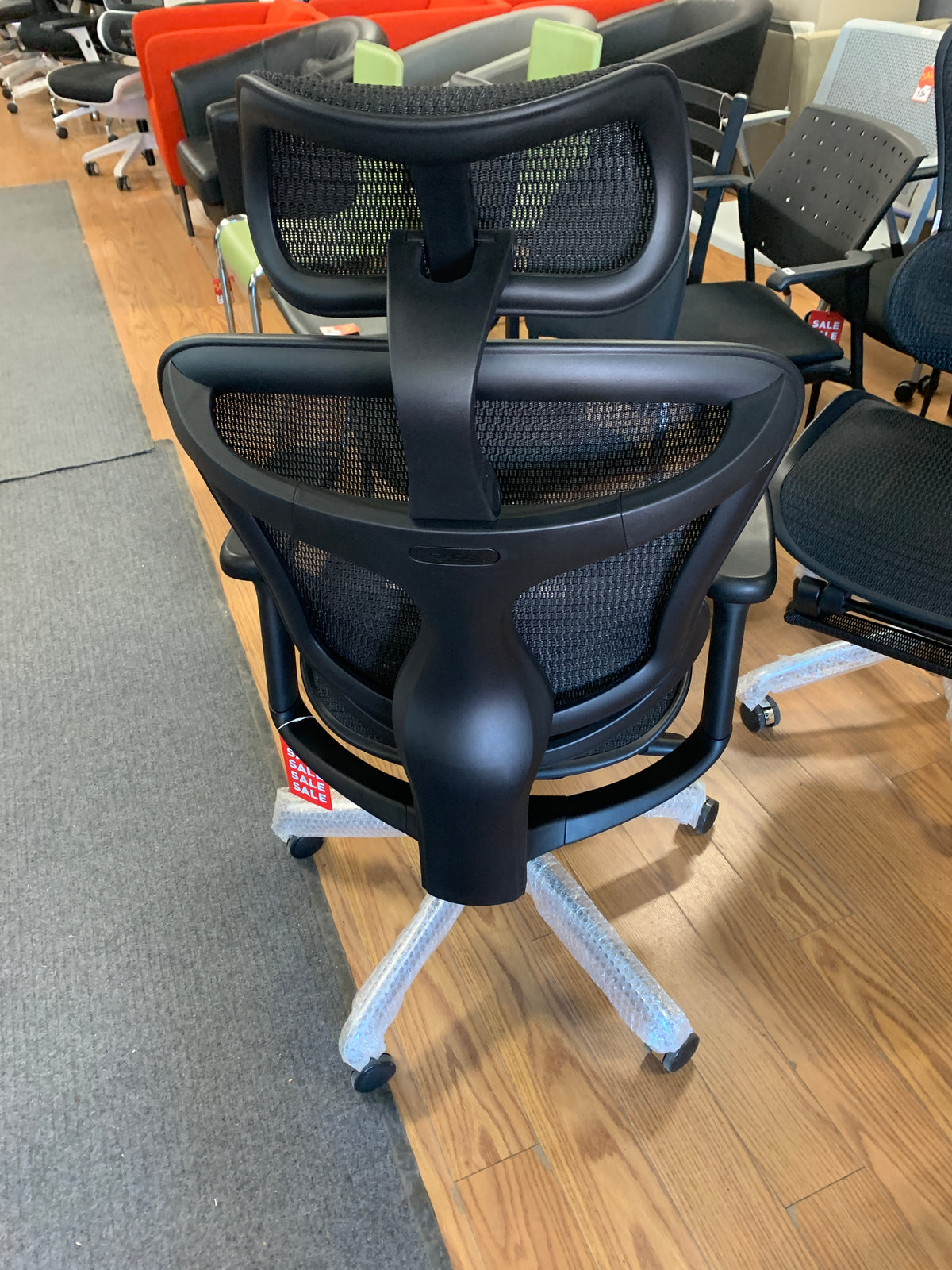 Floor Model SIHOO Doro C-300-L office task chair